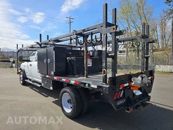2022 Ram 5500 Cab Chassis Tradesman Crew Cab DRW - miniatura 3