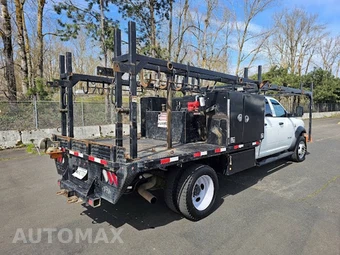 2022 Ram 5500 Cab Chassis Tradesman Crew Cab DRW - miniatura 6