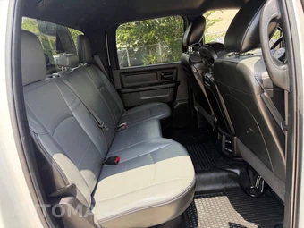 2022 Ram 5500 Cab Chassis Tradesman Crew Cab DRW - miniatura 23
