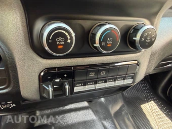 2022 Ram 5500 Cab Chassis Tradesman Crew Cab DRW - miniatura 8