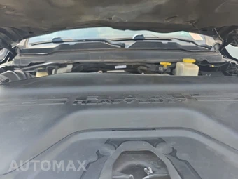 2022 Ram 5500 Cab Chassis Tradesman Crew Cab DRW – miniatura 15