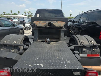 2022 Ram 5500 Cab Chassis Tradesman Crew Cab DRW – miniatura 16