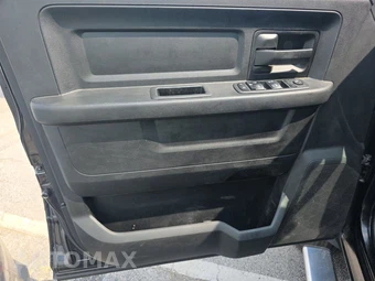2022 Ram 5500 Cab Chassis Tradesman Crew Cab DRW – miniatura 9