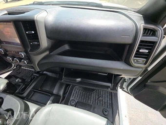 2022 Ram 5500 Cab Chassis Tradesman Crew Cab DRW – miniatura 18