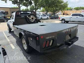 2022 Ram 5500 Cab Chassis Tradesman Crew Cab DRW – miniatura 2