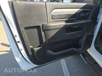 2022 Ram 5500 Cab Chassis Tradesman Regular Cab DRW - miniatura 9
