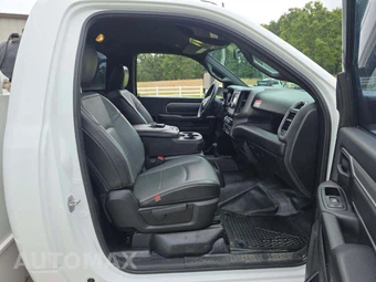2022 Ram 5500 Cab Chassis Tradesman Regular Cab DRW – miniatura 15