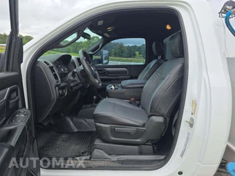 2022 Ram 5500 Cab Chassis Tradesman Regular Cab DRW – miniatura 6