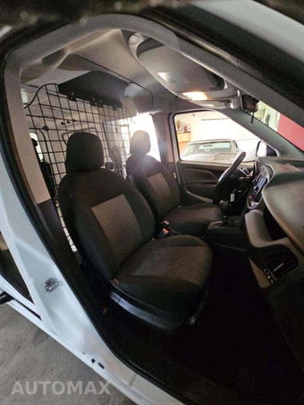 2022 Ram ProMaster City Cargo Van Tradesman 122.4" WB - miniatura 16