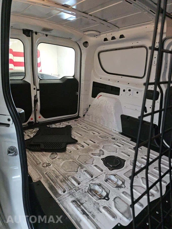 2022 Ram ProMaster City Cargo Van Tradesman 122.4" WB - miniatura 23