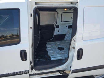 2022 Ram ProMaster City Cargo Van Tradesman 122.4" WB - miniatura 13
