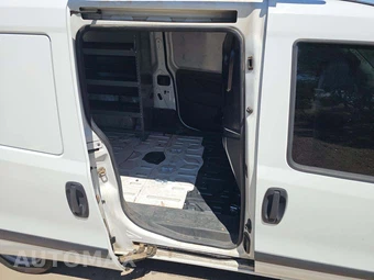 2022 Ram ProMaster City Cargo Van Tradesman 122.4" WB - miniatura 16