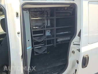 2022 Ram ProMaster City Cargo Van Tradesman 122.4" WB - miniatura 13
