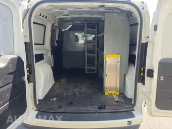 2022 Ram ProMaster City Cargo Van Tradesman 122.4" WB - miniatura 16