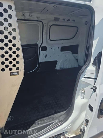 2022 Ram ProMaster City Cargo Van Tradesman 122.4" WB - miniatura 13