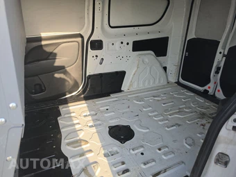 2022 Ram ProMaster City Cargo Van Tradesman 122.4" WB - miniatura 13