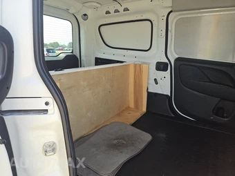 2022 Ram ProMaster City Cargo Van Tradesman 122.4" WB - miniatura 14