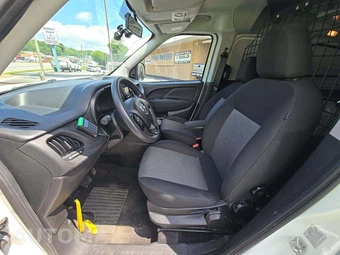 2022 Ram ProMaster City Cargo Van Tradesman 122.4" WB - miniatura 3