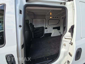 2022 Ram ProMaster City Cargo Van Tradesman 122.4" WB - miniatura 13