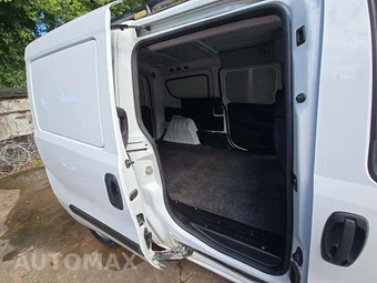 2022 Ram ProMaster City Cargo Van Tradesman 122.4" WB - miniatura 16