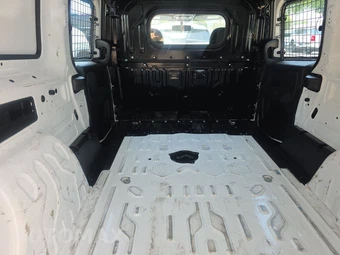 2022 Ram ProMaster City Cargo Van Tradesman 122.4" WB - miniatura 22