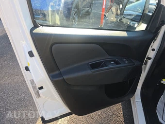 2022 Ram ProMaster City Cargo Van Tradesman 122.4" WB - miniatura 9