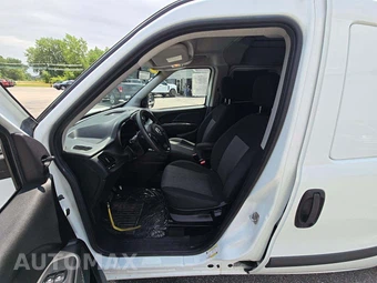 2022 Ram ProMaster City Cargo Van Tradesman 122.4" WB - miniatura 3