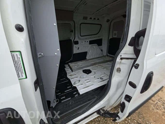 2022 Ram ProMaster City Cargo Van Tradesman 122.4" WB - miniatura 10