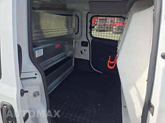 2022 Ram ProMaster City Cargo Van Tradesman 122.4" WB - miniatura 16