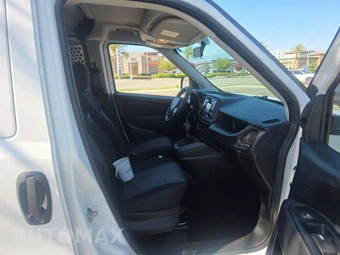 2022 Ram ProMaster City Wagon Minivan 122.4" WB - miniatura 18