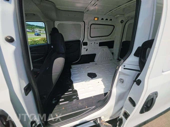 2022 Ram ProMaster City Wagon Minivan 122.4" WB - miniatura 13