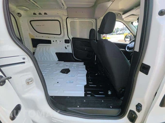 2022 Ram ProMaster City Wagon Minivan 122.4" WB - miniatura 16