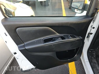 2022 Ram ProMaster City Wagon Minivan 122.4" WB - miniatura 9
