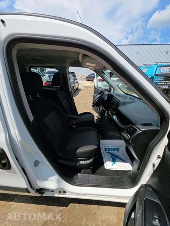 2022 Ram ProMaster City Wagon Minivan 122.4" WB - miniatura 15