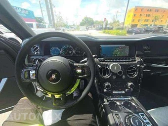 2022 Rolls-Royce Cullinan – miniatura 11