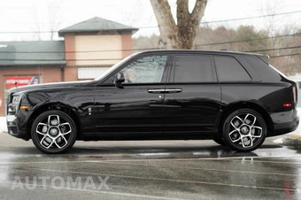 2022 Rolls-Royce Cullinan - miniatura 3