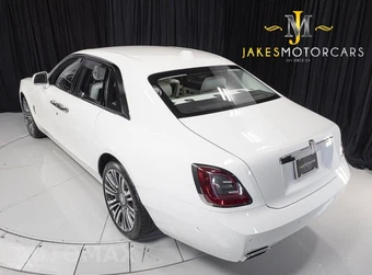 2022 Rolls-Royce Ghost - miniatura 8