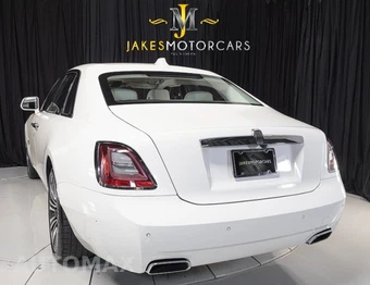 2022 Rolls-Royce Ghost - miniatura 9