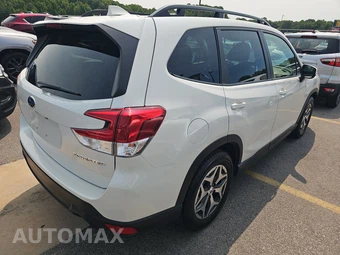 2022 Subaru Forester Premium - miniatura 4