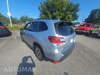 2022 Subaru Forester Premium - miniatura 2