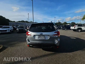 2022 Subaru Forester Premium - miniatura 4