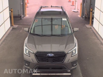 2022 Subaru Forester Premium - miniatura 2