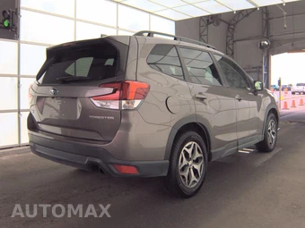 2022 Subaru Forester Premium - miniatura 4
