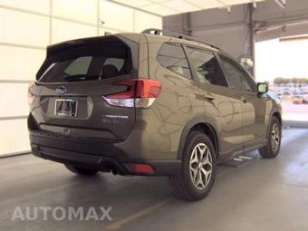 2022 Subaru Forester Premium - miniatura 4