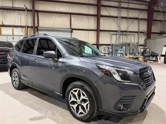 2022 Subaru Forester Premium - miniatura 2