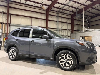2022 Subaru Forester Premium - miniatura 3