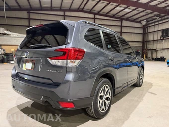 2022 Subaru Forester Premium - miniatura 5