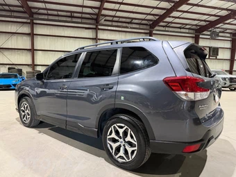 2022 Subaru Forester Premium - miniatura 7