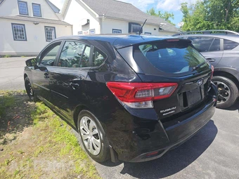 2022 Subaru Impreza 5-Door Hatchback – miniatura 2