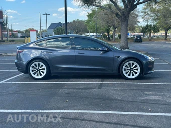 2022 Tesla Model 3 Long Range – miniatura 5